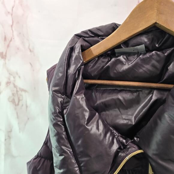 Athleta Down Vest Womens Medium Purple Puffer Coat Zip Puffy Downabout Raisin - Picture 2 of 12